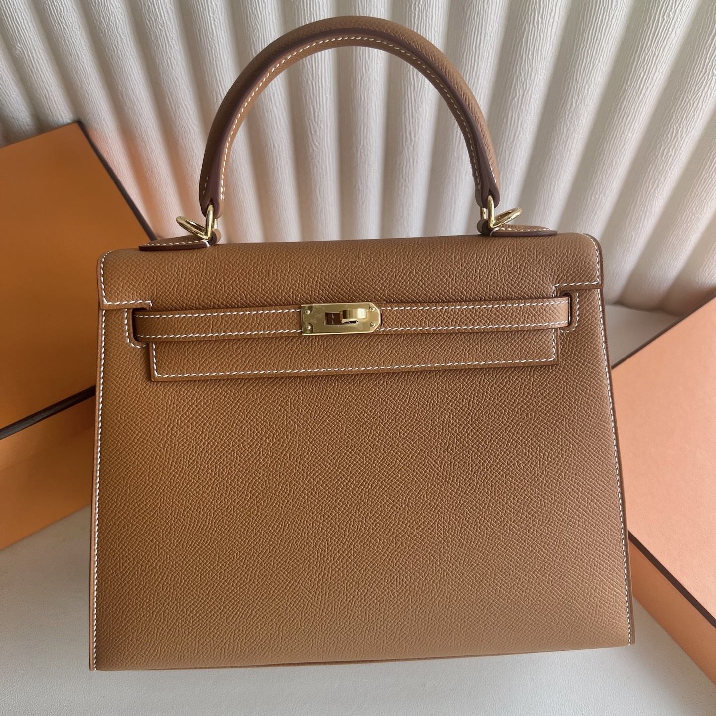 Spot Kelly 25cm Epsom Color: 37 golden brown Gold GHW fully handmade wax stitching Gold buckle Stock