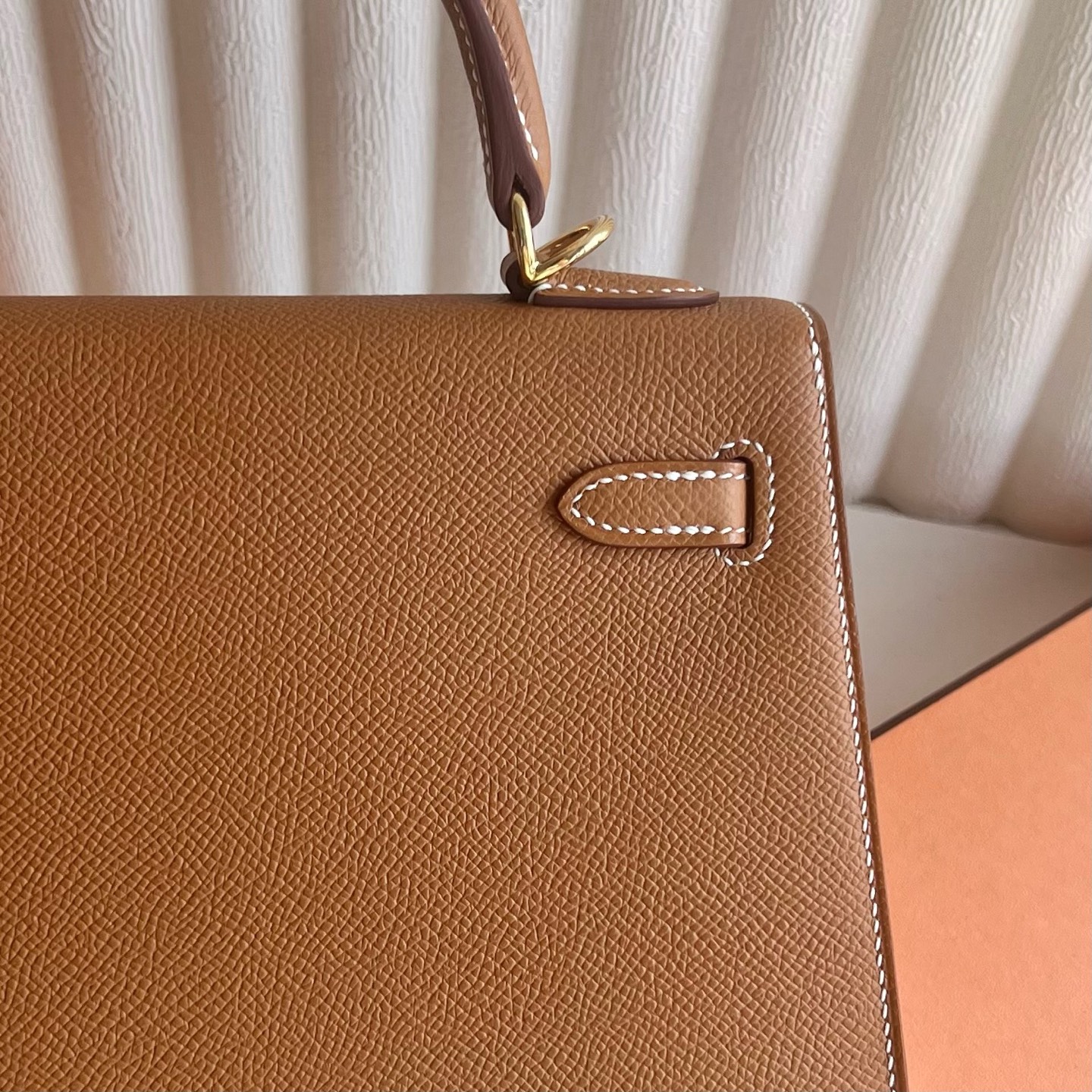 Spot Kelly 25cm Epsom Color: 37 golden brown Gold GHW fully handmade wax stitching Gold buckle Stock - Image 5