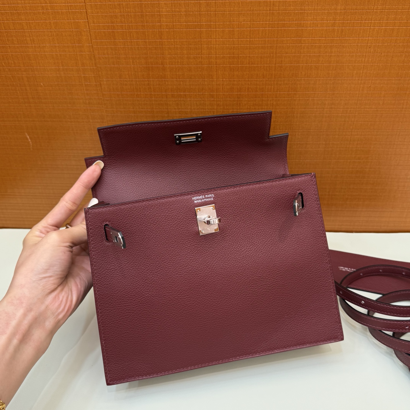 Kelly danse 22cm Evercolor Color: Ck55 Hermès red Rouge H, fully handmade wax stitching Phw customized✈️ - Image 7