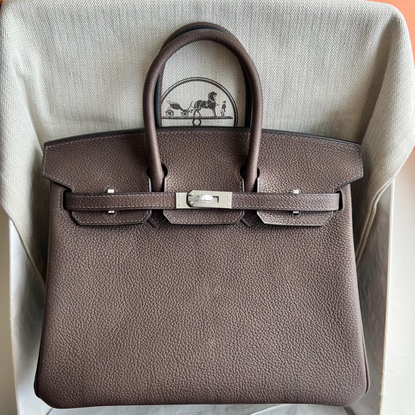 Birkin 25cm Barenia grain saddle leather Color: Ck46 ebony color Ebene fully handmade wax stitching Silver buckle customized✈️ - Image 10