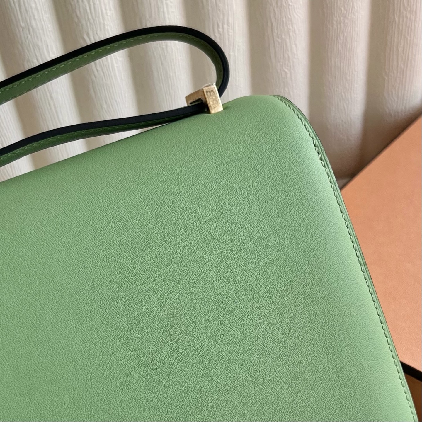 Constance 18cm Swift Color: I3 avocado green, gold buckle, fully hand-sewn with wax thread Ghw customized✈️ - Image 5