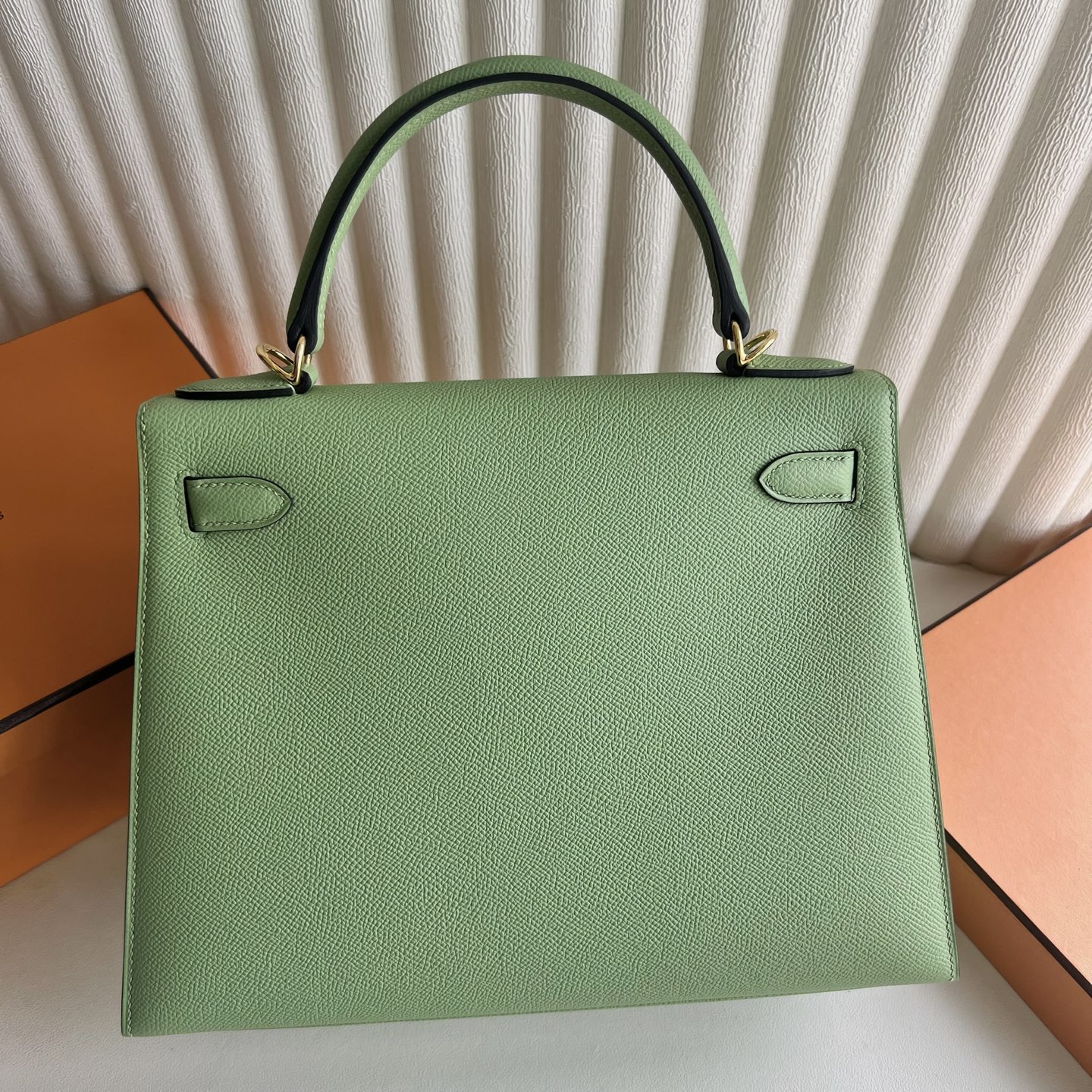 Kelly 28cm Epsom original imported German palm print Color: 3i avocado green, fully handmade wax stitching Original hardware hand-engraved Gold buckle customized✈️ - Image 4