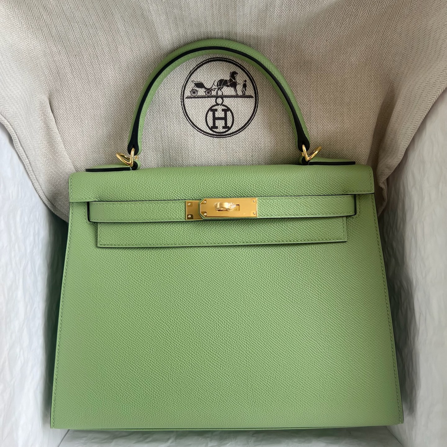 Kelly 28cm Epsom original imported German palm print Color: 3i avocado green, fully handmade wax stitching Original hardware hand-engraved Gold buckle customized✈️ - Image 11