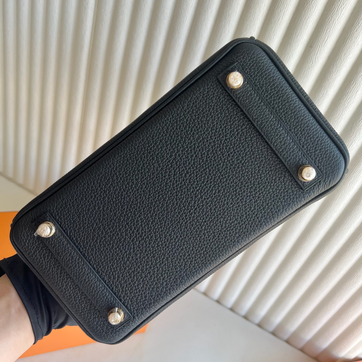 Spot Birkin 25cm Touch Togo/Glossy Nile Crocodile Color: 89 black Noir, fully handmade wax stitching Gold buckle Stock - Image 9