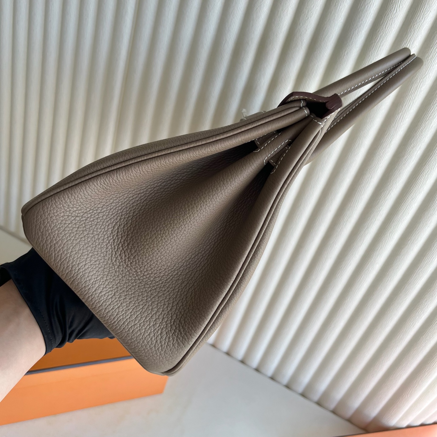 Spot Birkin 30cm Togo original German imported calfskin Color: Ck18 elephant gray Etoupe fully handmade wax stitching Silver buckle Stock - Image 3