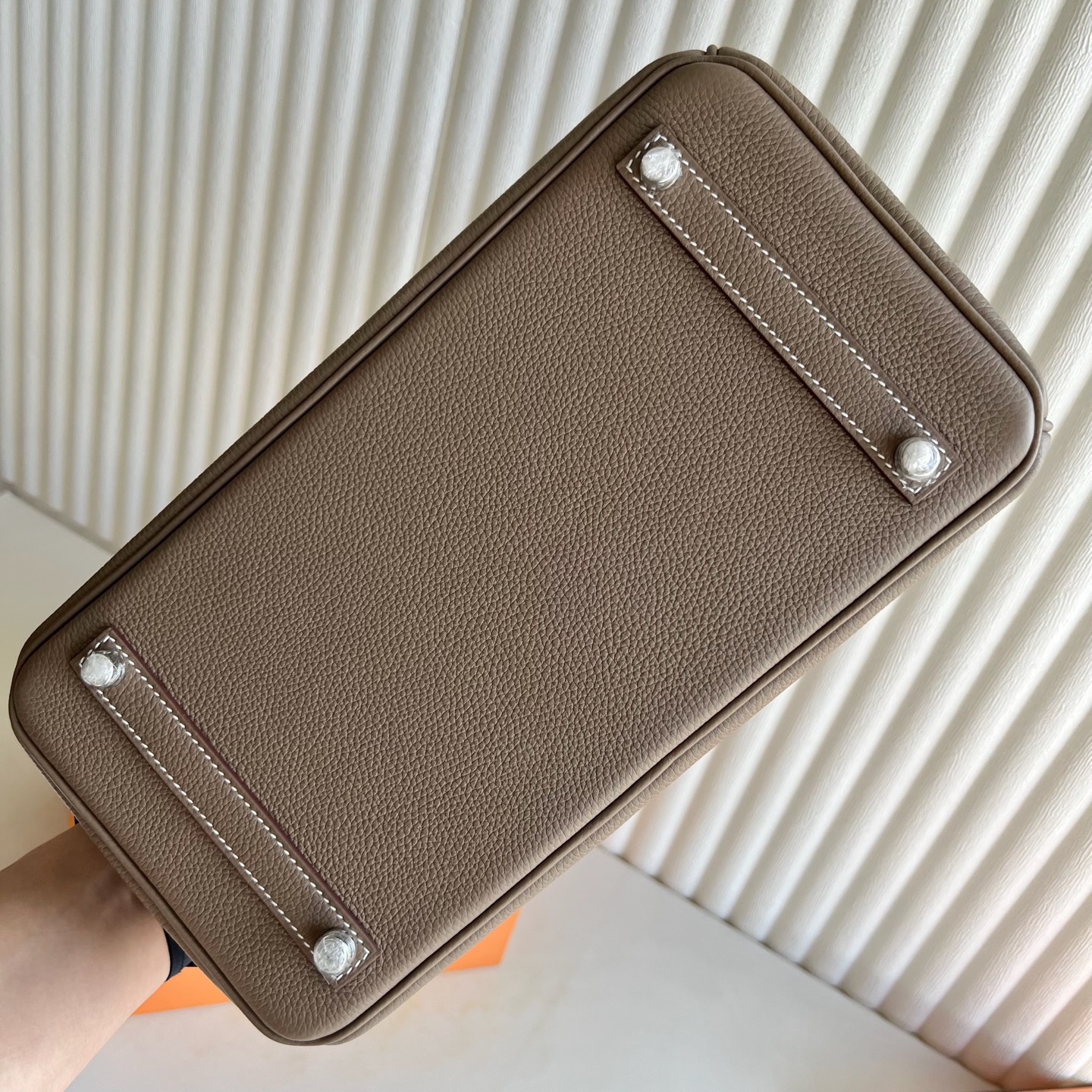 Spot Birkin 30cm Togo original German imported calfskin Color: Ck18 elephant gray Etoupe fully handmade wax stitching Silver buckle Stock - Image 9