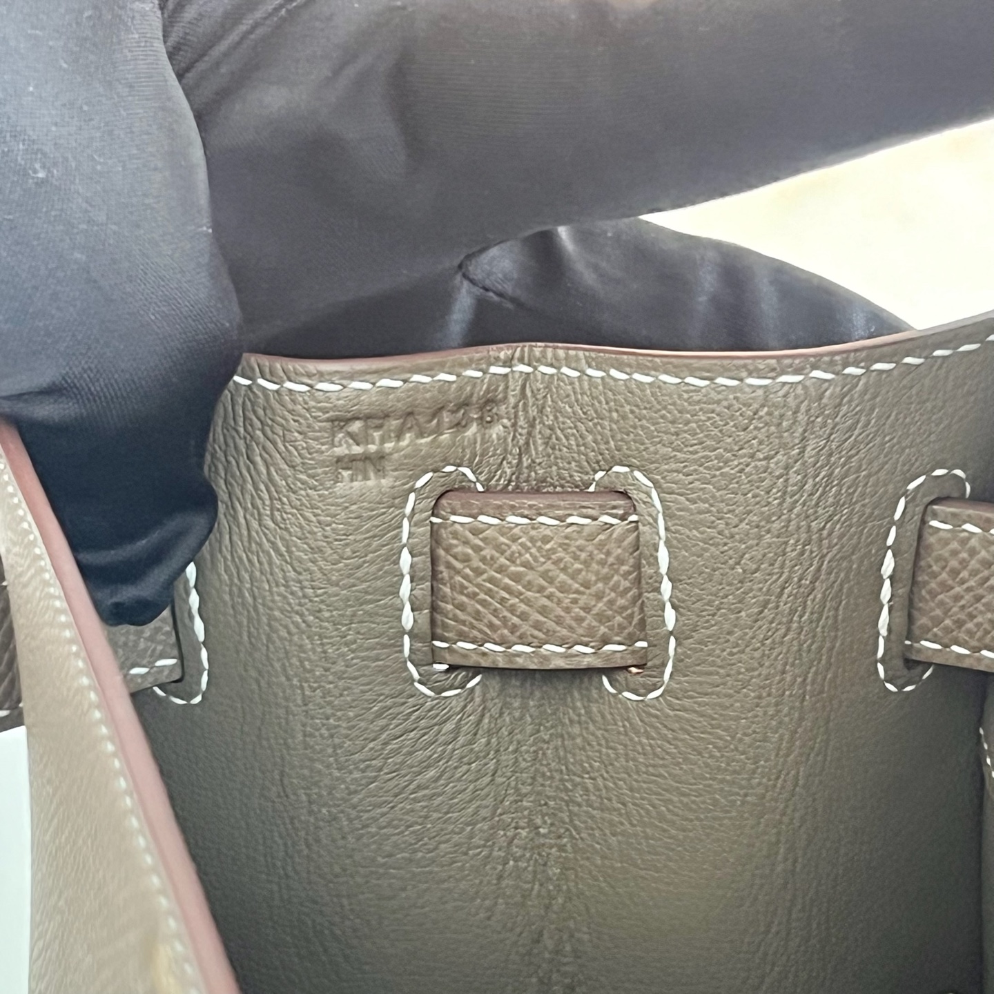 Kelly 28cm Epsom original imported German palm print Color: 18 Elephant Gray Etoupe Fully handmade wax stitching Original hardware hand-engraved gold buckle customized✈️ - Image 7