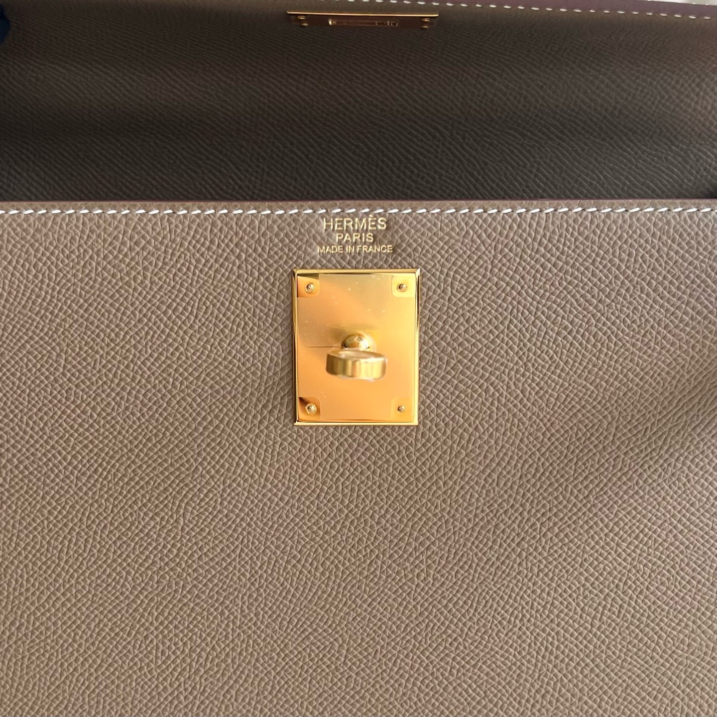 Kelly 28cm Epsom original imported German palm print Color: 18 Elephant Gray Etoupe Fully handmade wax stitching Original hardware hand-engraved gold buckle customized✈️ - Image 9