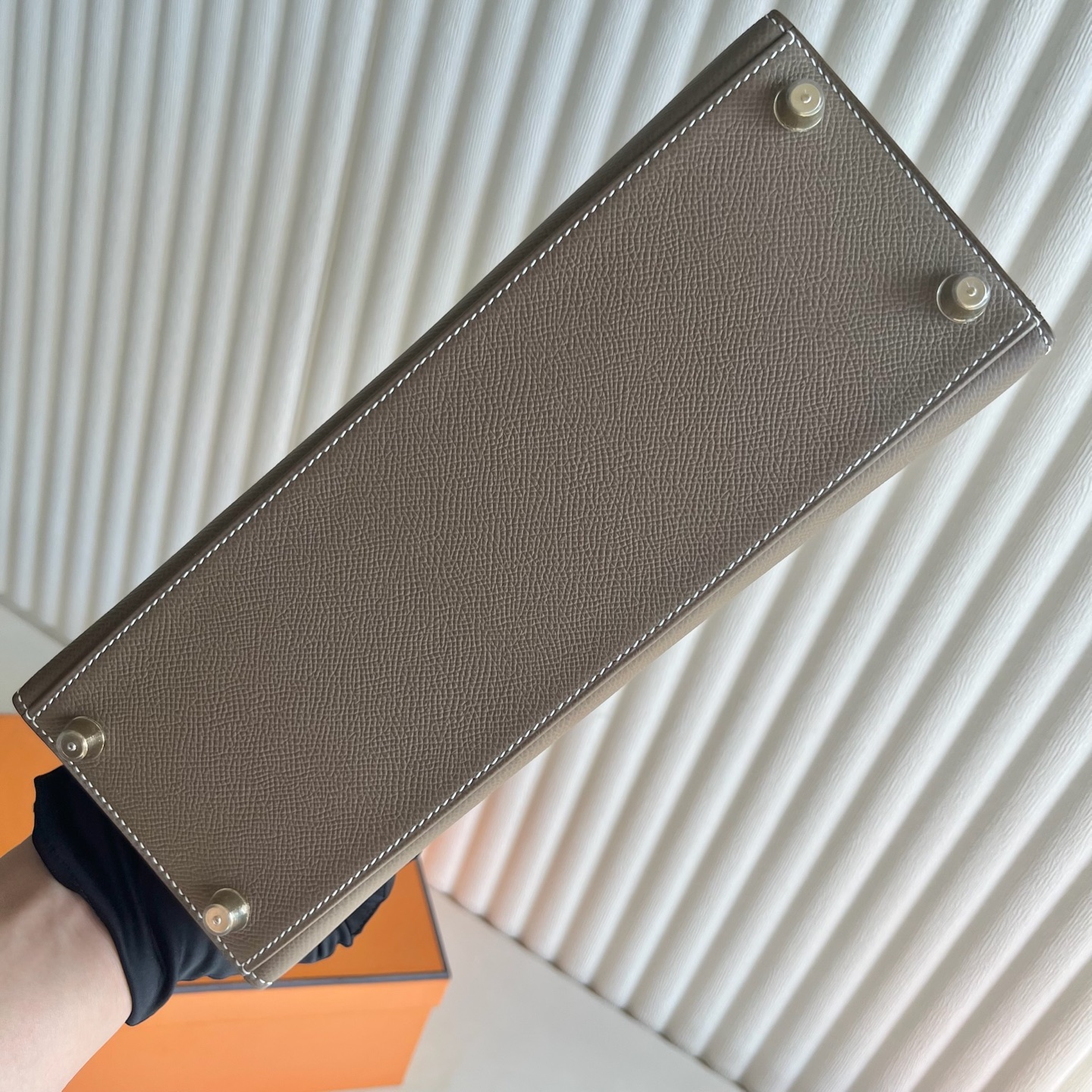 Kelly 28cm Epsom original imported German palm print Color: 18 Elephant Gray Etoupe Fully handmade wax stitching Original hardware hand-engraved gold buckle customized✈️ - Image 10