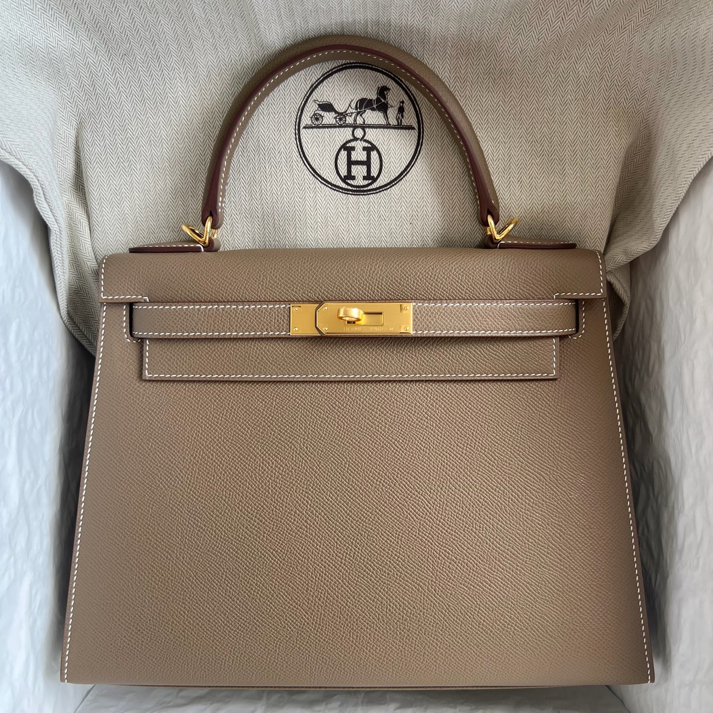 Kelly 28cm Epsom original imported German palm print Color: 18 Elephant Gray Etoupe Fully handmade wax stitching Original hardware hand-engraved gold buckle customized✈️ - Image 11