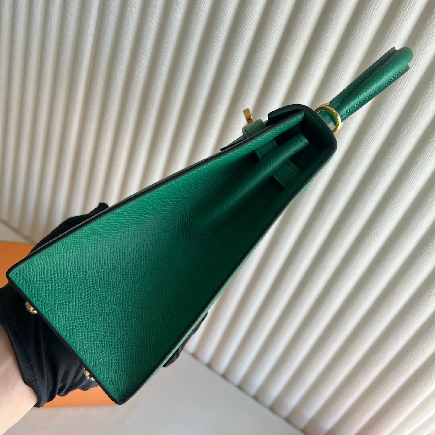 Kelly 25cm Epsom Color: U4 velvet green U4 Vert vertigo fully handmade wax thread sewing Original hardware hand-engraved gold buckle customized✈️ - Image 3