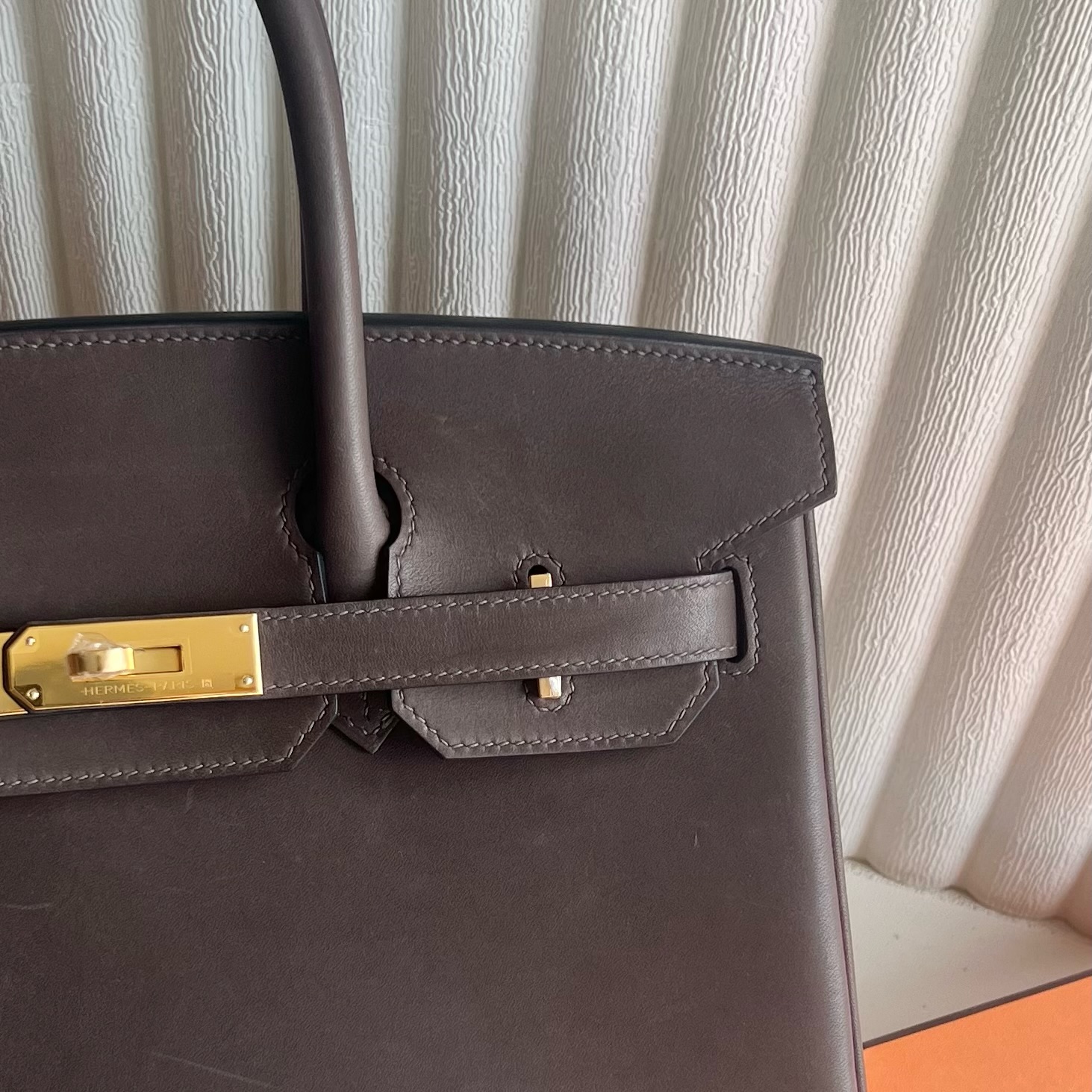 Birkin 30cm Barenia Hass plain saddle leather Color: Ck46 ebony color Ebene fully handmade wax stitching Original hardware hand-engraved Gold buckle customized✈️ - Image 2
