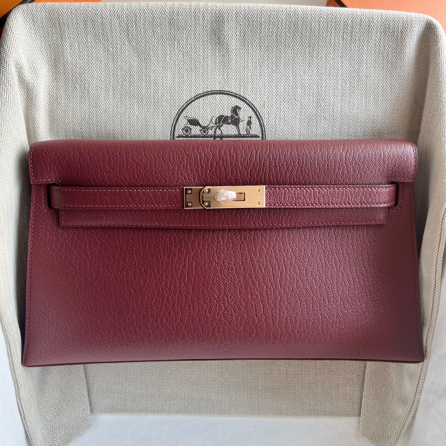 Kelly Elan 27cm Chevre imported goatskin Color: Ck55 Hermès Red Rouge H Rghw Fully handmade wax stitching Rose gold buckle customized✈️ - Image 9