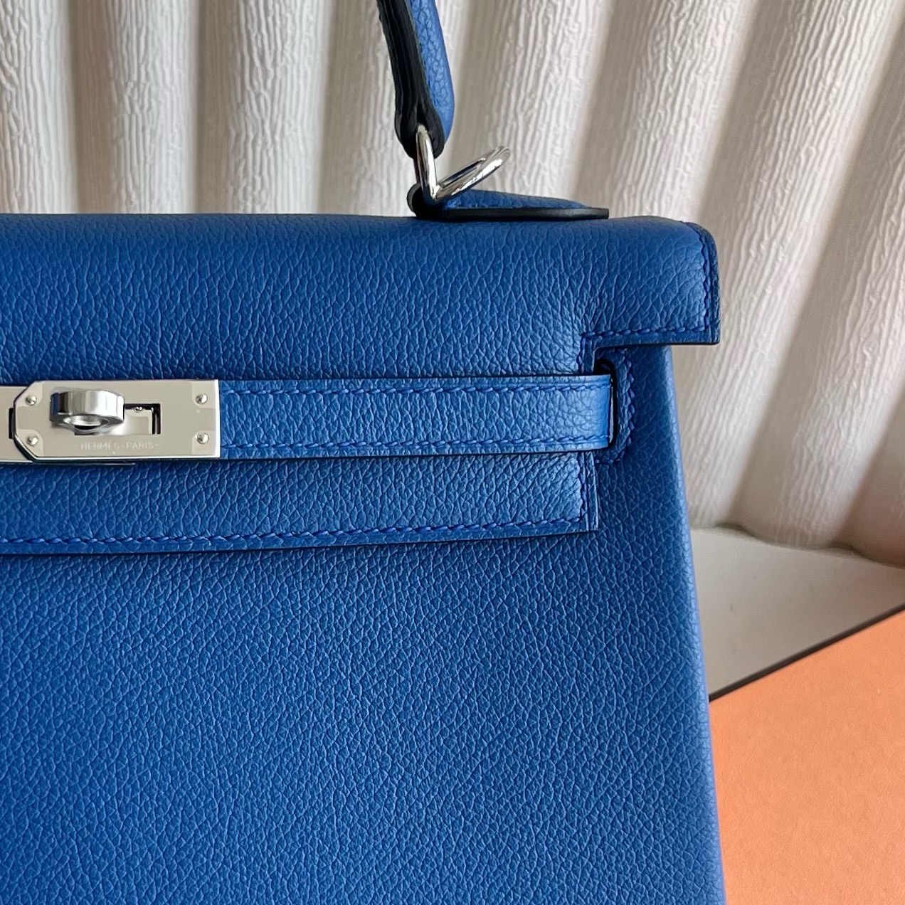Kelly 25cm Evercolor Color: Ck71 French blue with 5P cherry blossom pink inside, silver buckle, fully handmade wax stitching, customized✈️ - Image 2