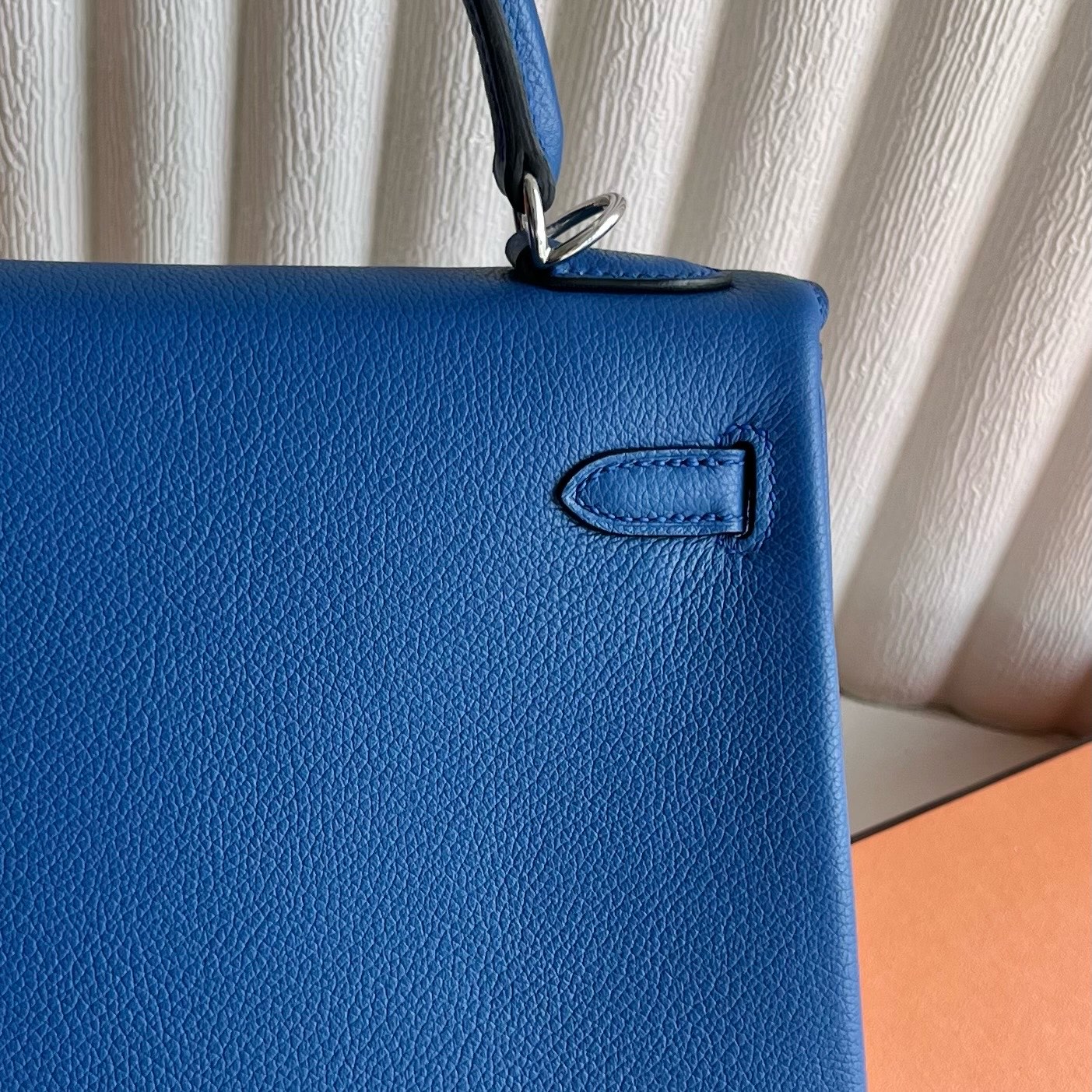 Kelly 25cm Evercolor Color: Ck71 French blue with 5P cherry blossom pink inside, silver buckle, fully handmade wax stitching, customized✈️ - Image 4
