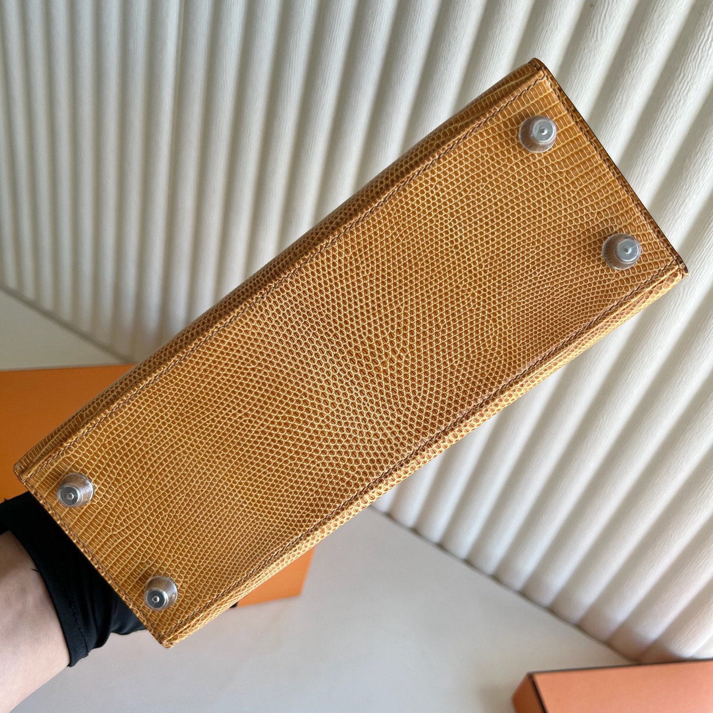 Freshly baked Kelly 25cm Lizard imported lizard skin Color: 2S sesame color, silver buckle, fully handmade wax stitching Phw Stock - Image 4