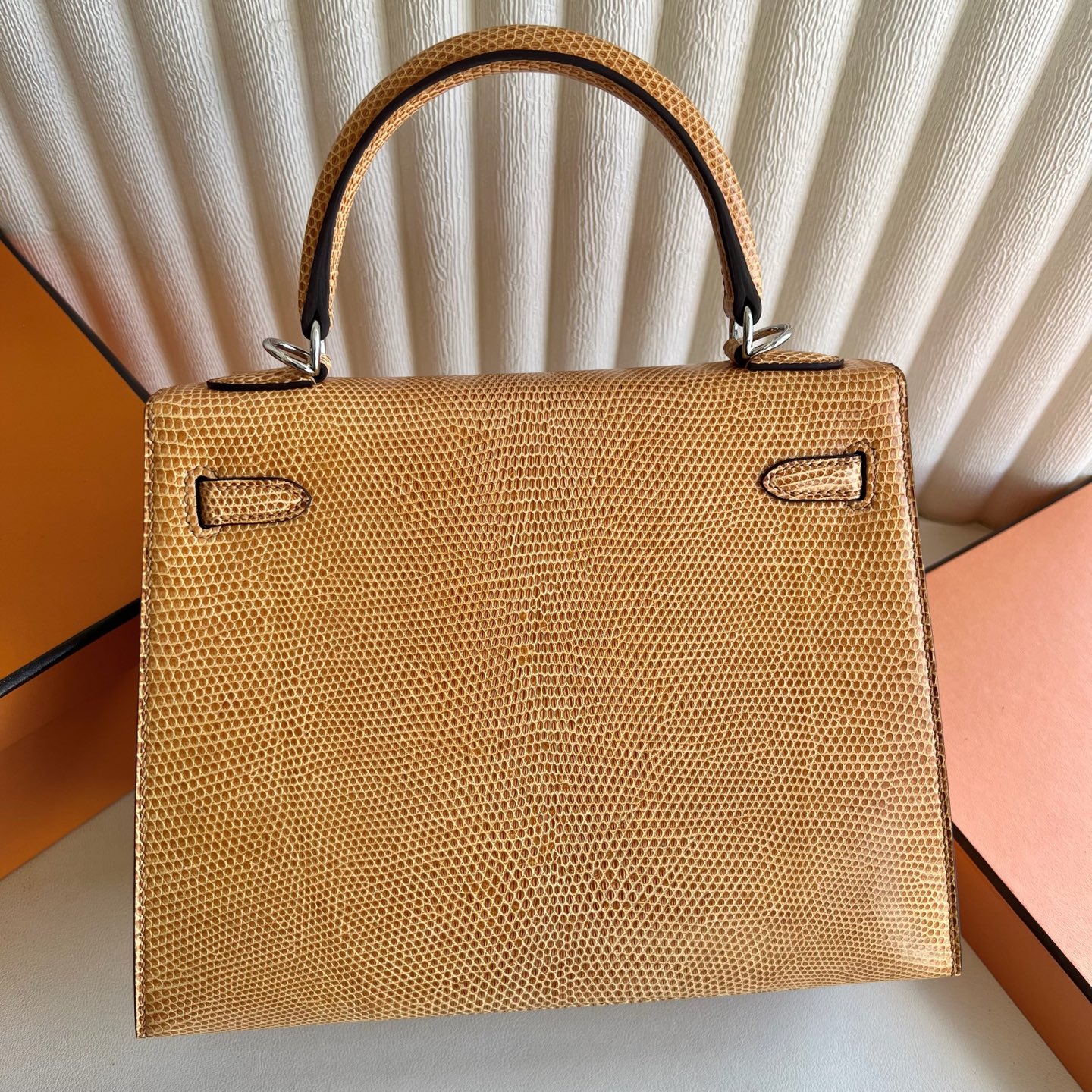 Freshly baked Kelly 25cm Lizard imported lizard skin Color: 2S sesame color, silver buckle, fully handmade wax stitching Phw Stock - Image 5