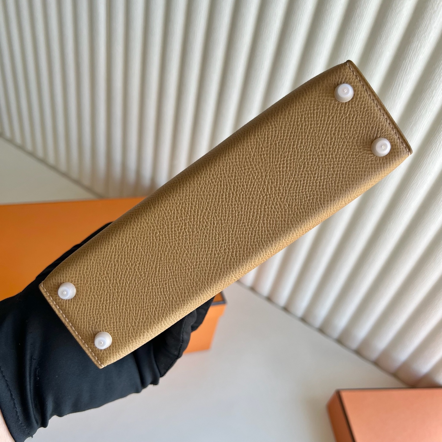 Spot Kelly Mini 19cm Epsom Color: 4B biscuit color with 3Q new pink inside, fully handmade wax stitching Gold buckle Stock - Image 9