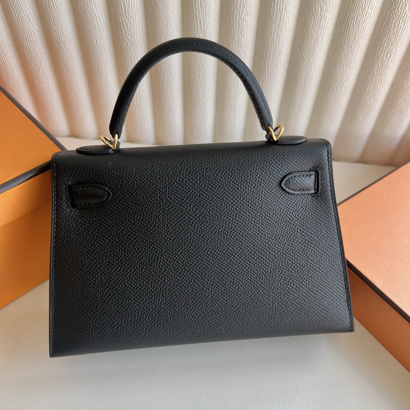 Spot Kelly Mini 19cm Epsom Color: 89 black Noir gold buckle, fully handmade wax stitching Ghw Stock - Image 4