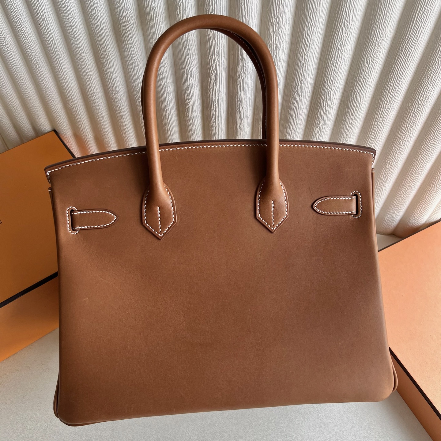 Birkin 30cm Barenia plain saddle leather Color: 37 golden brown Gold Fully handmade wax stitching Original hardware hand-engraved Gold buckle customized✈️ - Image 4