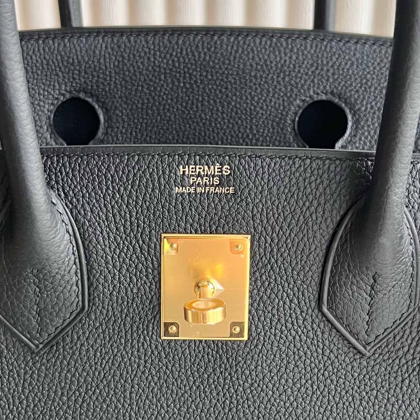 Birkin 30cm Togo Color: 89 black Noir, fully handmade wax stitching Original hardware hand-engraved Gold buckle customized✈️ - Image 7