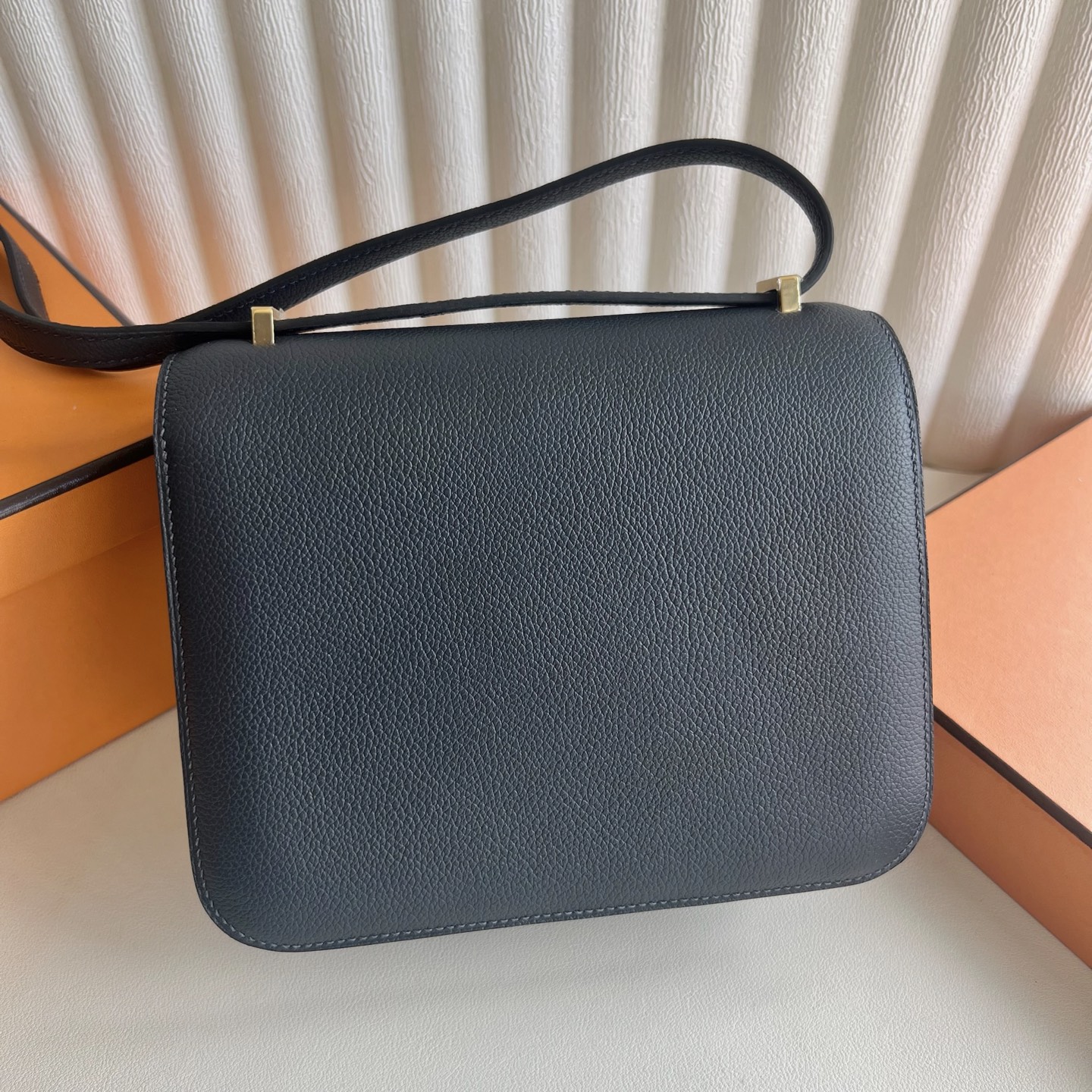 Constance 18cm Evercolor Color: 3Y navy blue, all handmade wax stitching Customized✈️ - Image 4