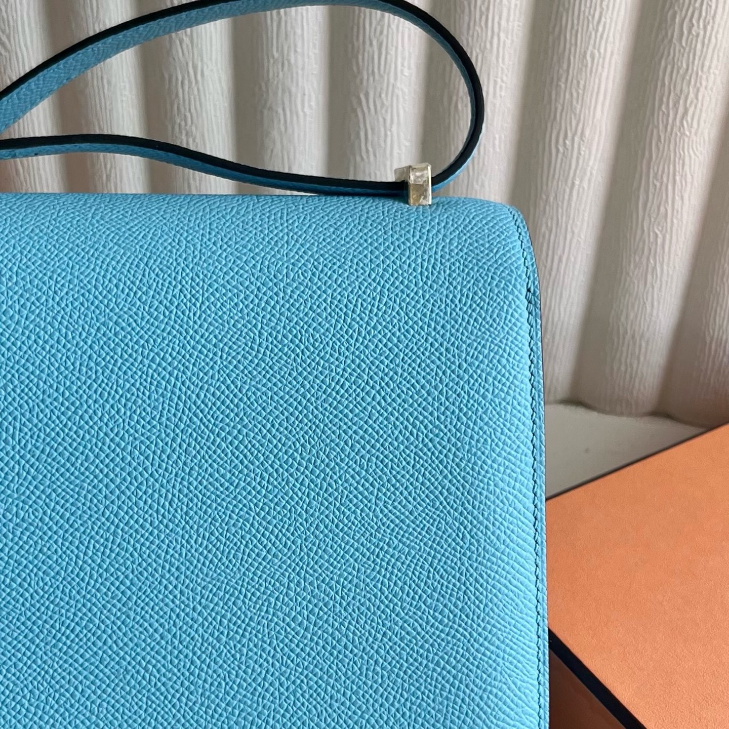 Constance 18cm Epsom Color: 7N candy blue, fully handmade wax stitching Gold buckle customized✈️ - Image 5