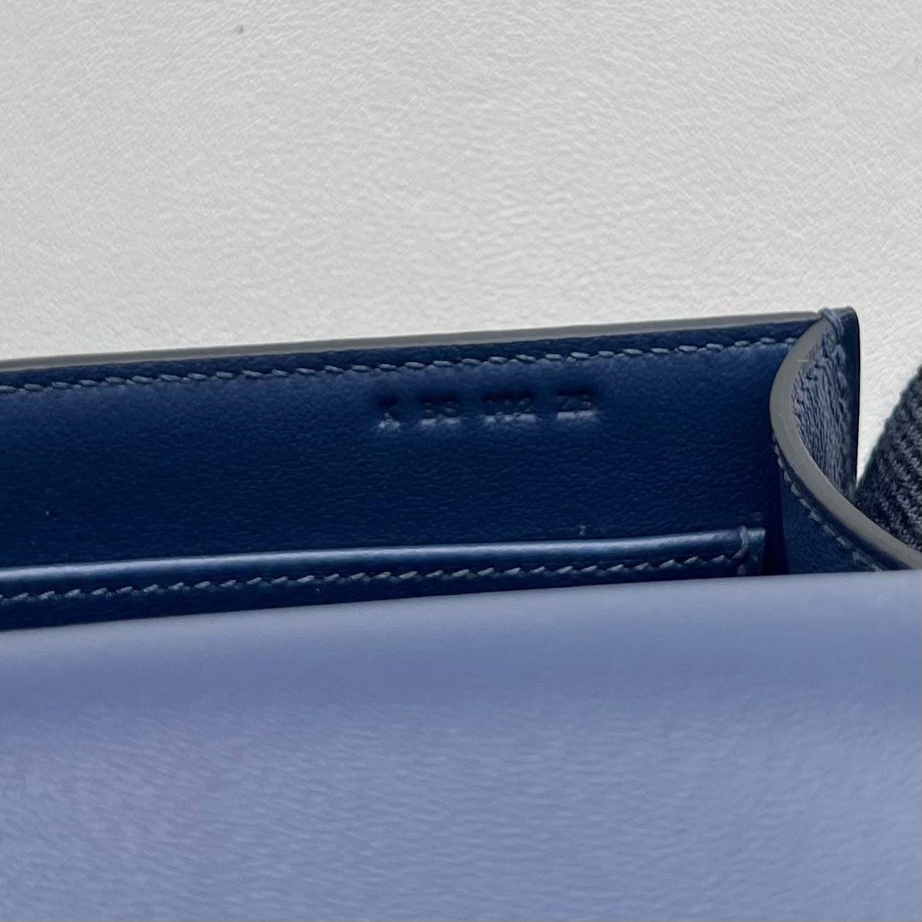 Geta 20cm Chever imported goatskin Color: 73 Sapphire Blue Sapphire Fully handmade wax stitching Gold buckle customized - Image 6