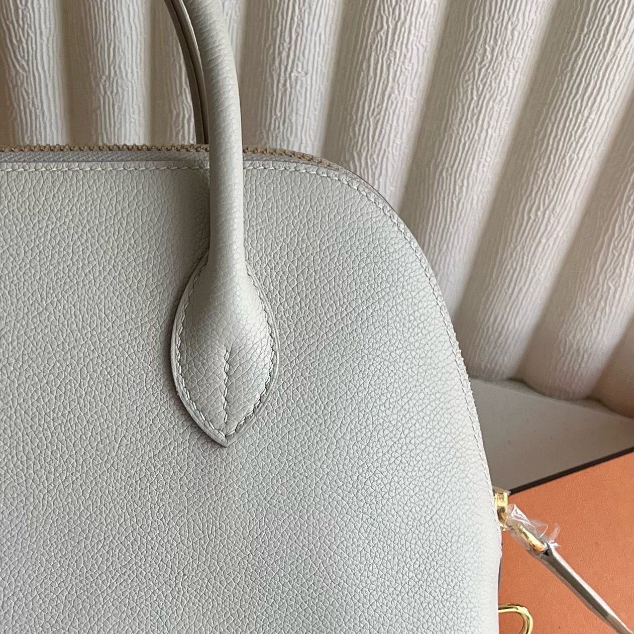 Bolide 25cm Evercolor original imported German palm print Color: 8L glacier white Beton, fully handmade wax stitching Gold buckle customized✈️ - Image 2