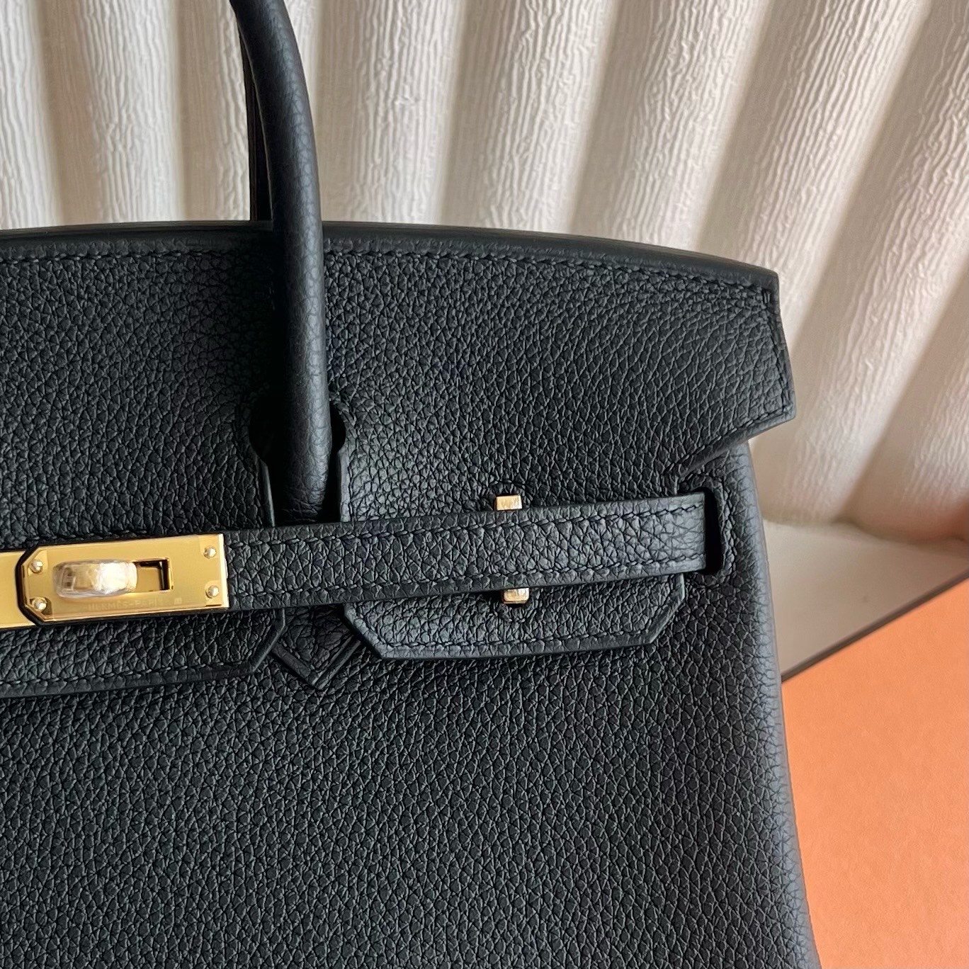 Birkin 25cm Togo original calfskin imported from Germany Color: 89 black Noir, fully handmade wax stitching Original hardware hand-engraved gold buckle customized✈️ - Image 2