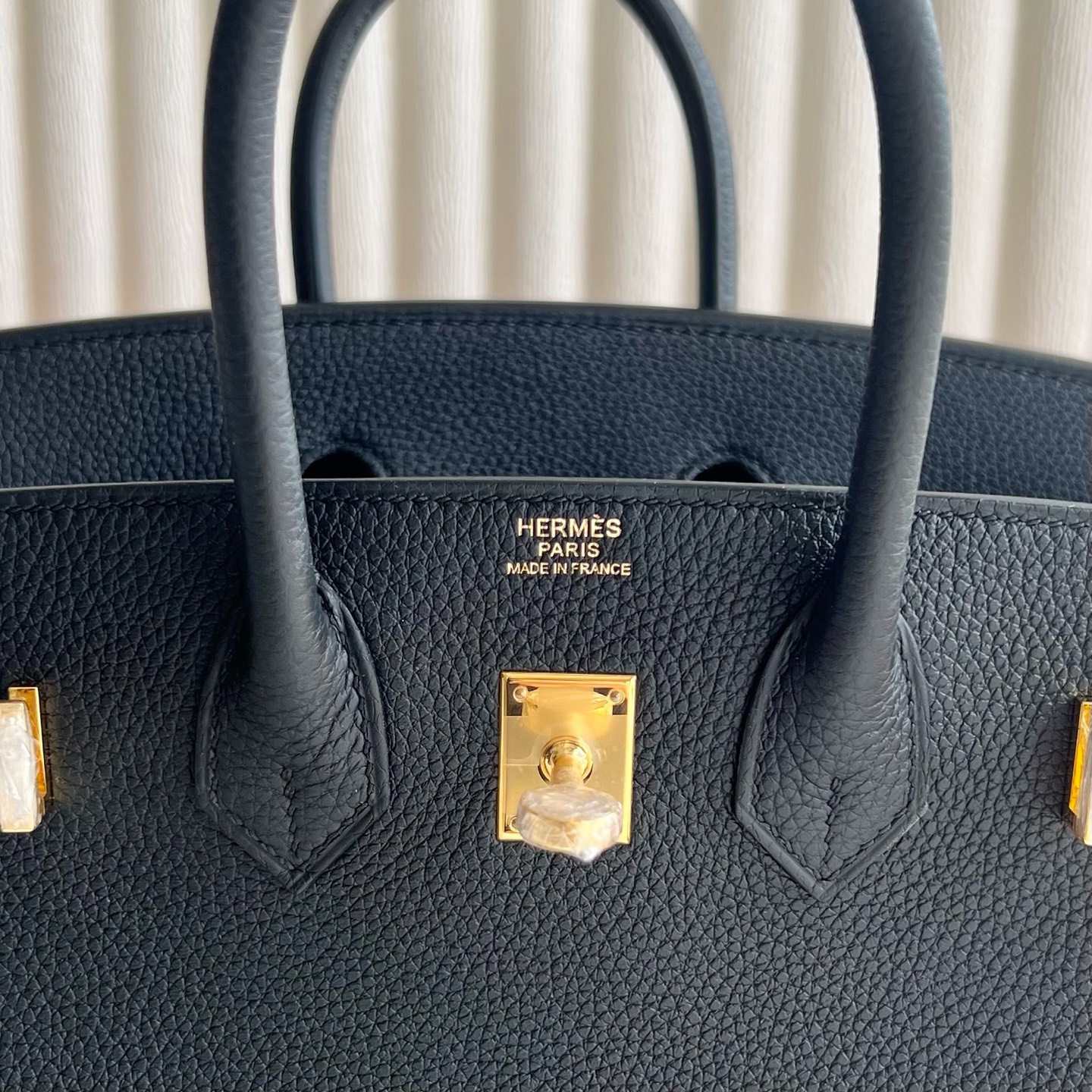 Birkin 25cm Togo original calfskin imported from Germany Color: 89 black Noir, fully handmade wax stitching Original hardware hand-engraved gold buckle customized✈️ - Image 8