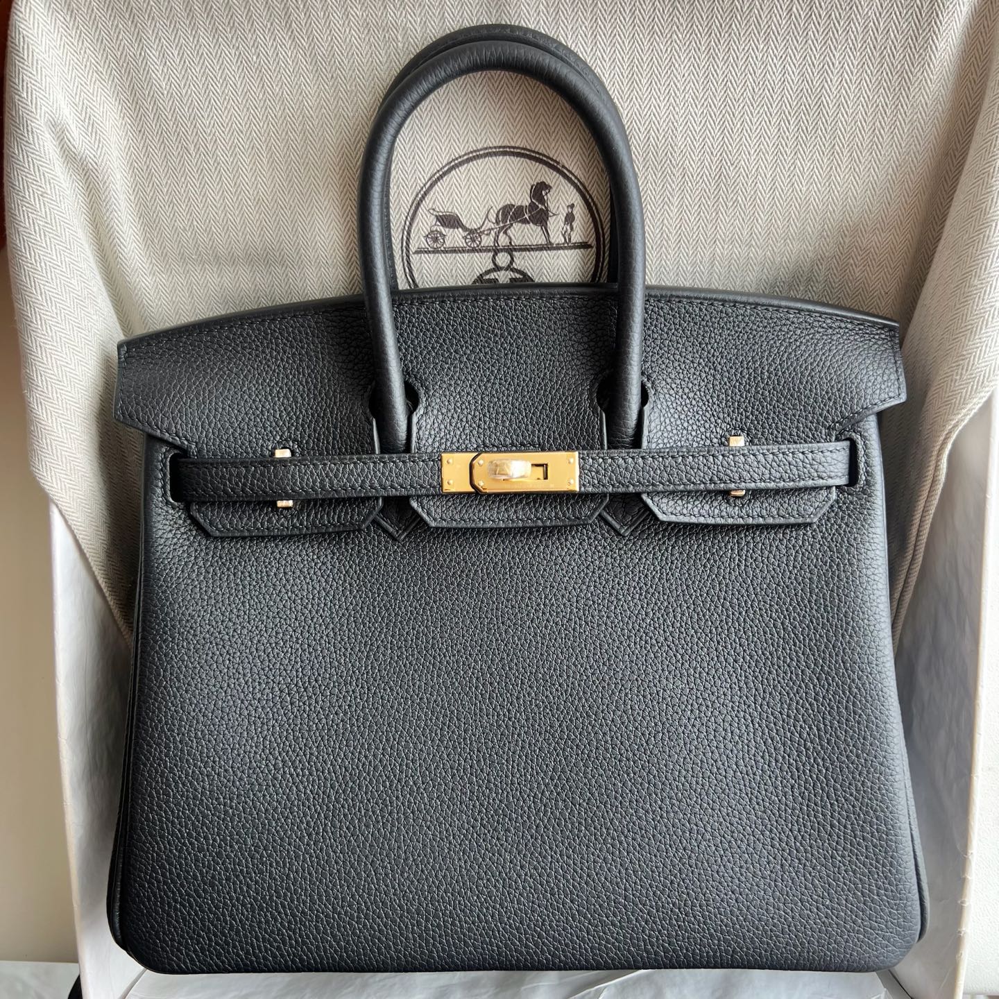 Birkin 25cm Togo original calfskin imported from Germany Color: 89 black Noir, fully handmade wax stitching Original hardware hand-engraved gold buckle customized✈️ - Image 11