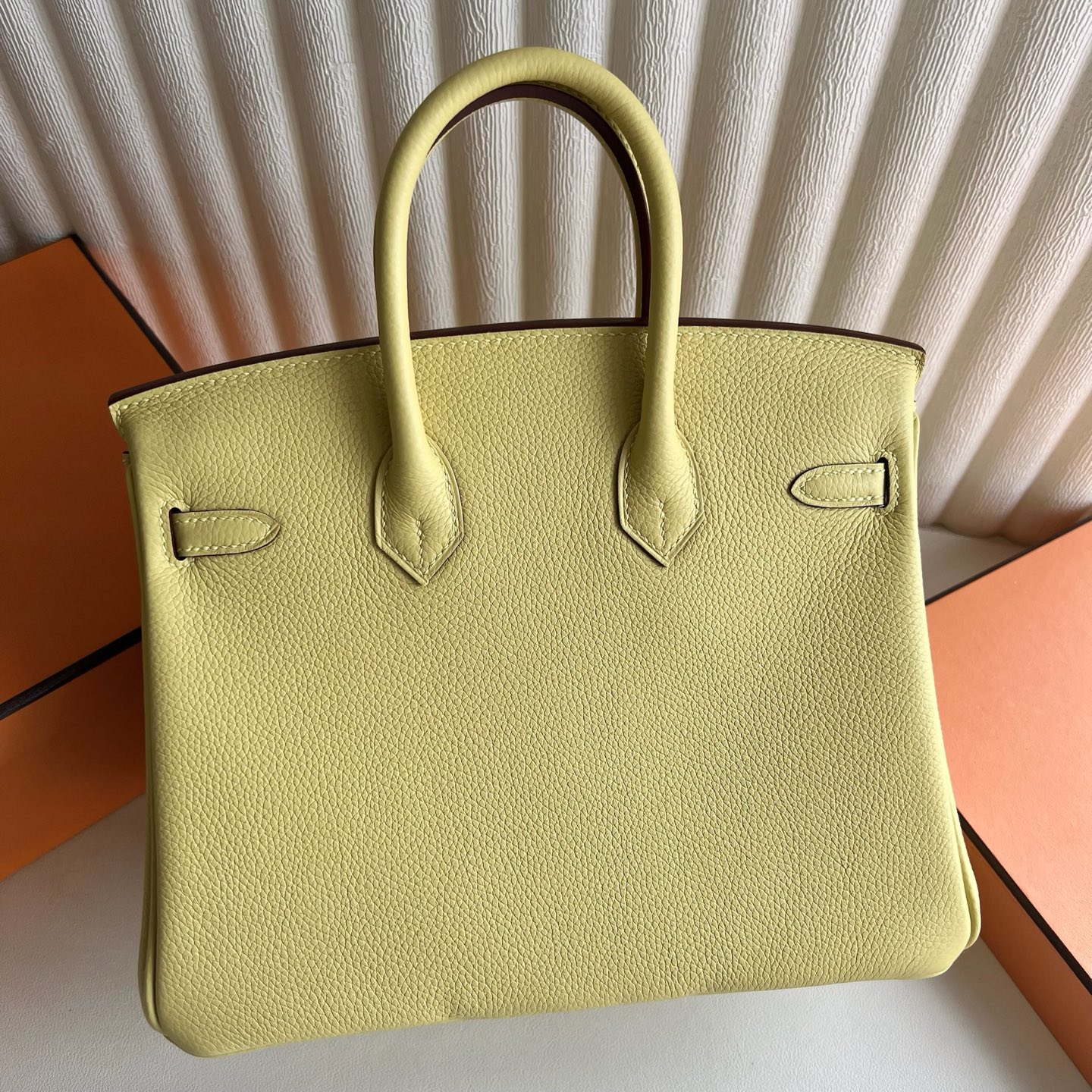 Birkin 25cm Togo original calfskin imported from Germany Color: 1Z chick yellow Jaune Poussin Fully handmade wax thread sewing Original hardware hand-engraved Silver buckle customized✈️ - Image 4