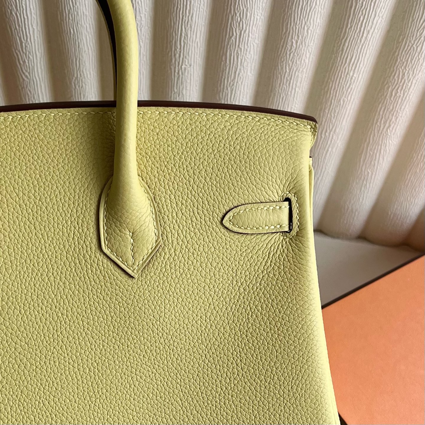 Birkin 25cm Togo original calfskin imported from Germany Color: 1Z chick yellow Jaune Poussin Fully handmade wax thread sewing Original hardware hand-engraved Silver buckle customized✈️ - Image 5