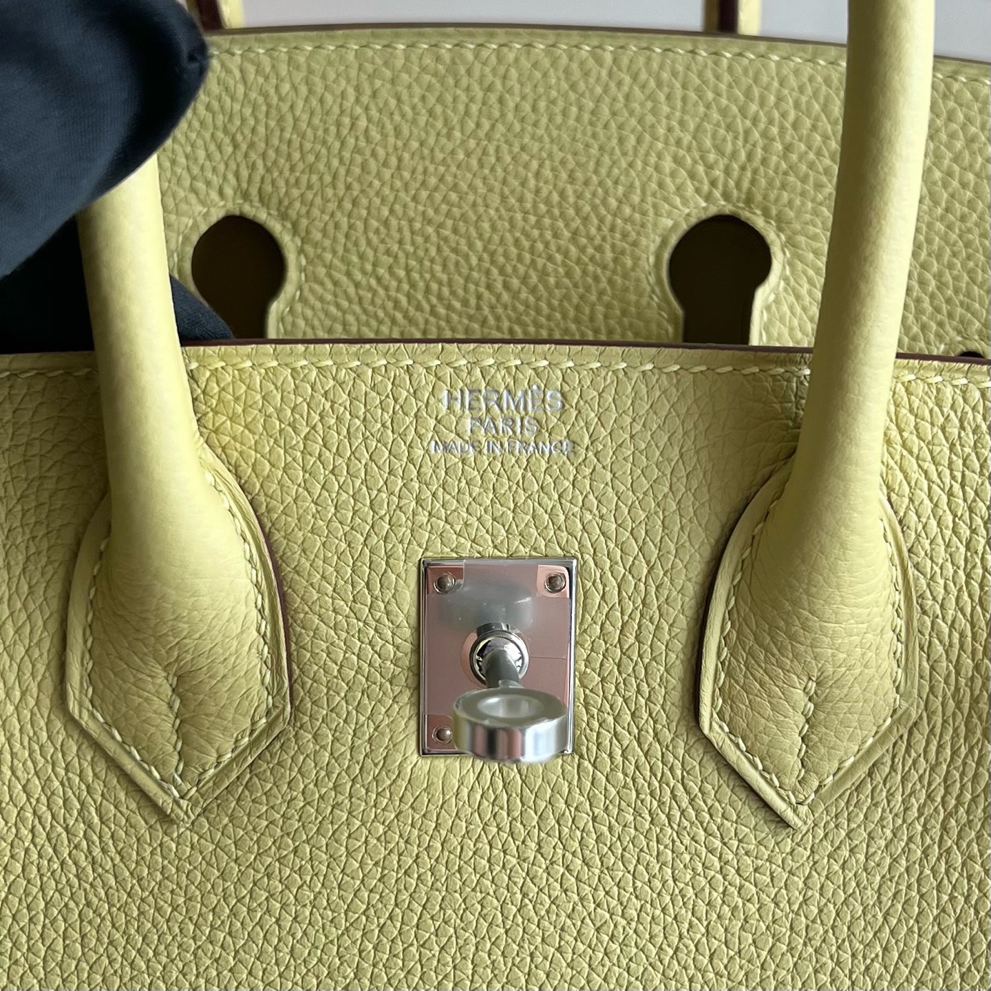 Birkin 25cm Togo original calfskin imported from Germany Color: 1Z chick yellow Jaune Poussin Fully handmade wax thread sewing Original hardware hand-engraved Silver buckle customized✈️ - Image 8