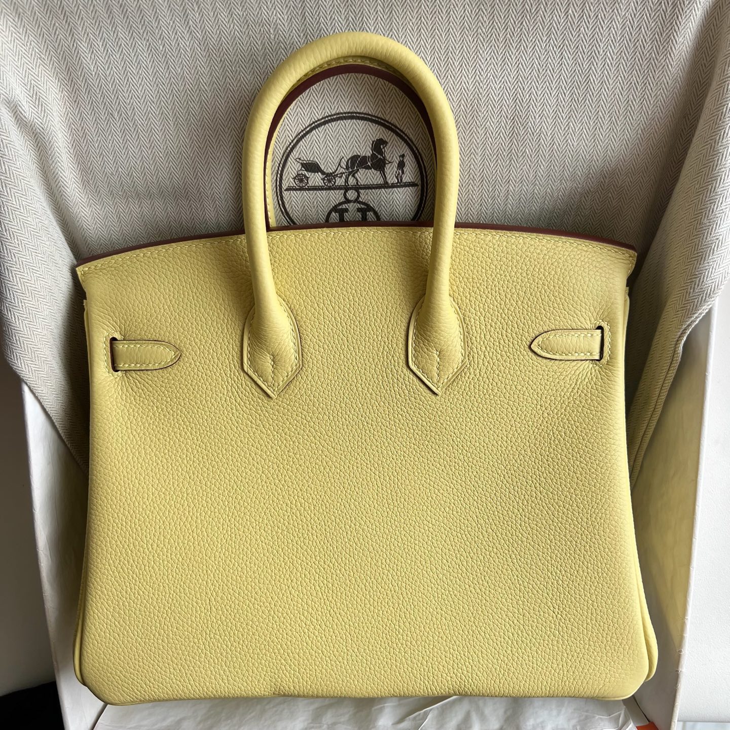 Birkin 25cm Togo original calfskin imported from Germany Color: 1Z chick yellow Jaune Poussin Fully handmade wax thread sewing Original hardware hand-engraved Silver buckle customized✈️ - Image 12