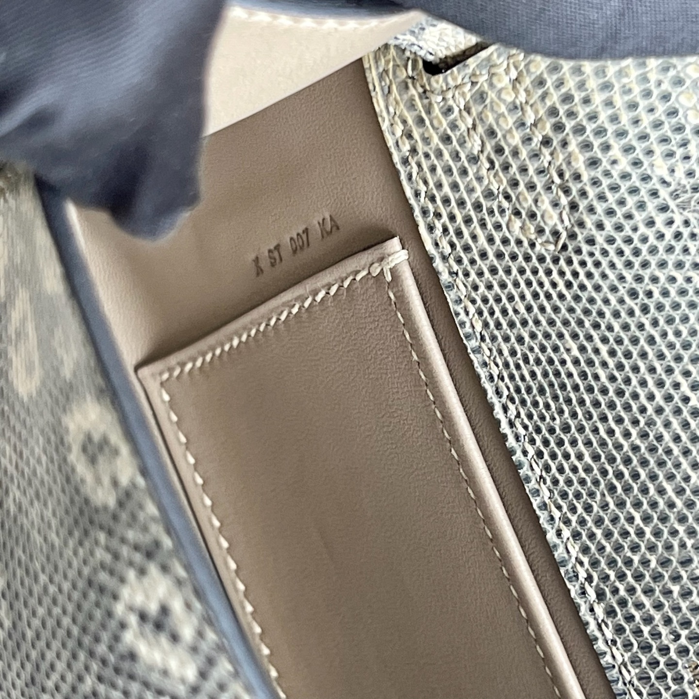 MiniKelly Pochette 22cm Lizard imported lizard skin Color: 1B natural color, gold buckle, fully handmade wax stitching, customized✈️ - Image 8