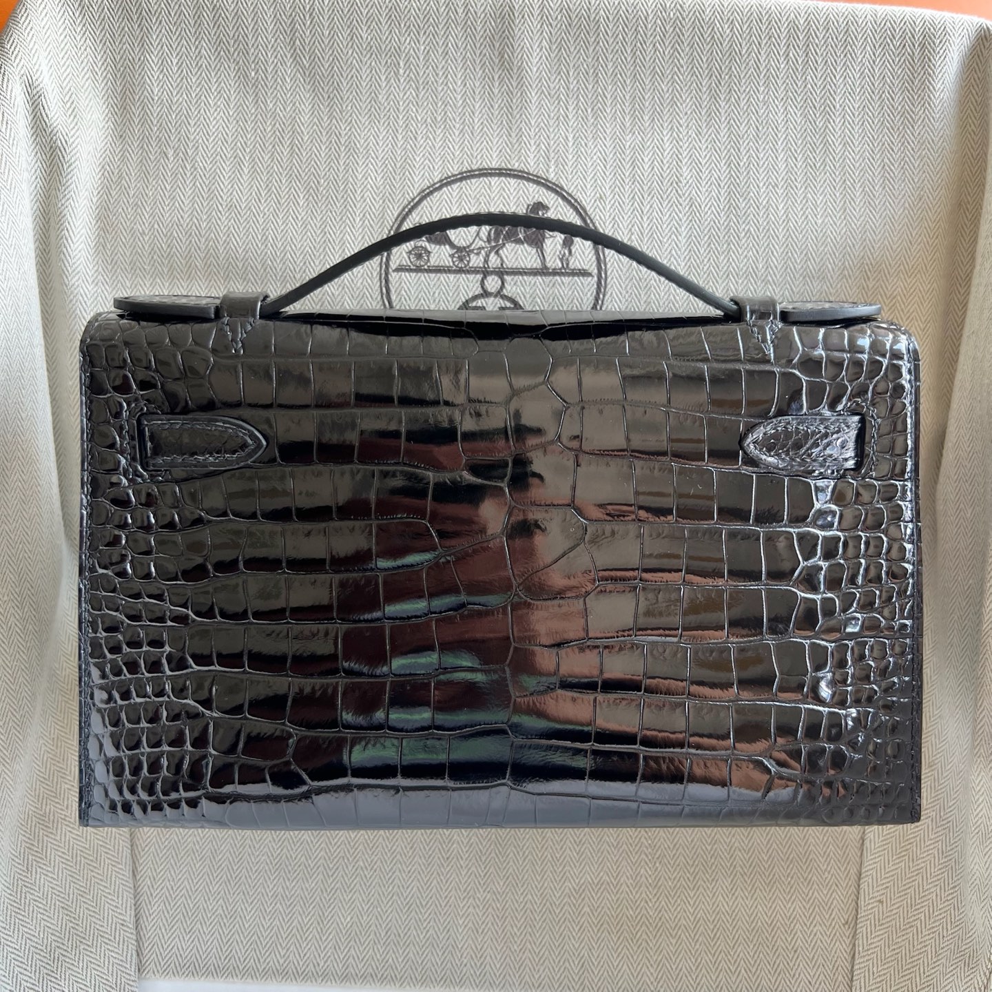 MiniKelly Pochette 22cm Glossy Inverted V Australian Crocodile Micro Beads Shiny Porosus Crocodile Color: Ck89 black Noir fully handmade wax thread sewing Gold buckle customized✈️ - Image 11