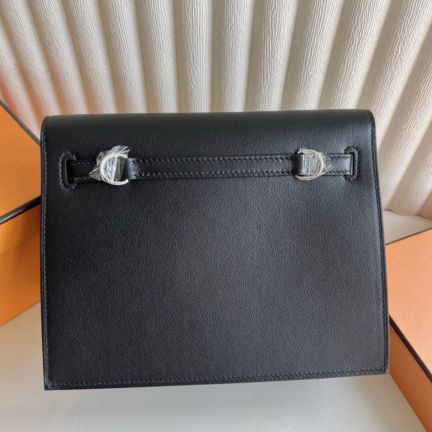 In stock Kelly danse 22cm Swift Color: Ck89 black Noir silver buckle, fully handmade wax stitching Phw Stock - Image 4