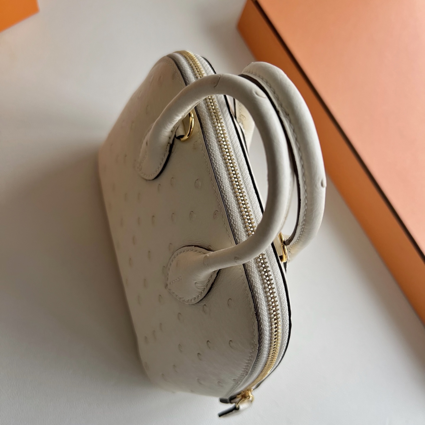Mini Bolide 20cm Ostrich original imported kk ostrich leather Color: I2 cream white Nata fully handmade wax thread sewing Gold buckle customized✈️ - Image 4