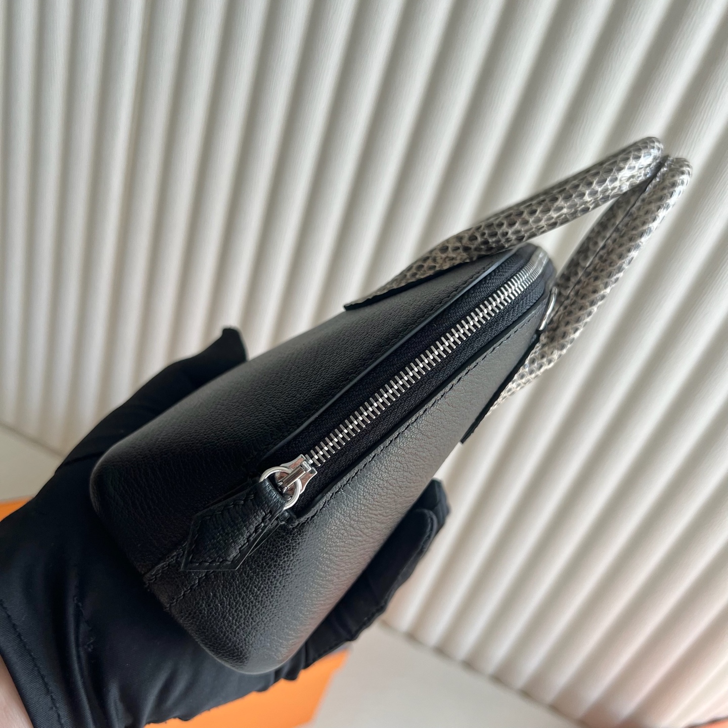 Mini Bolide 20cm Touch Chever spelled Lizard Color: Ck89 black with lizard natural color lizard, fully handmade wax stitching Silver buckle customized✈️ - Image 4