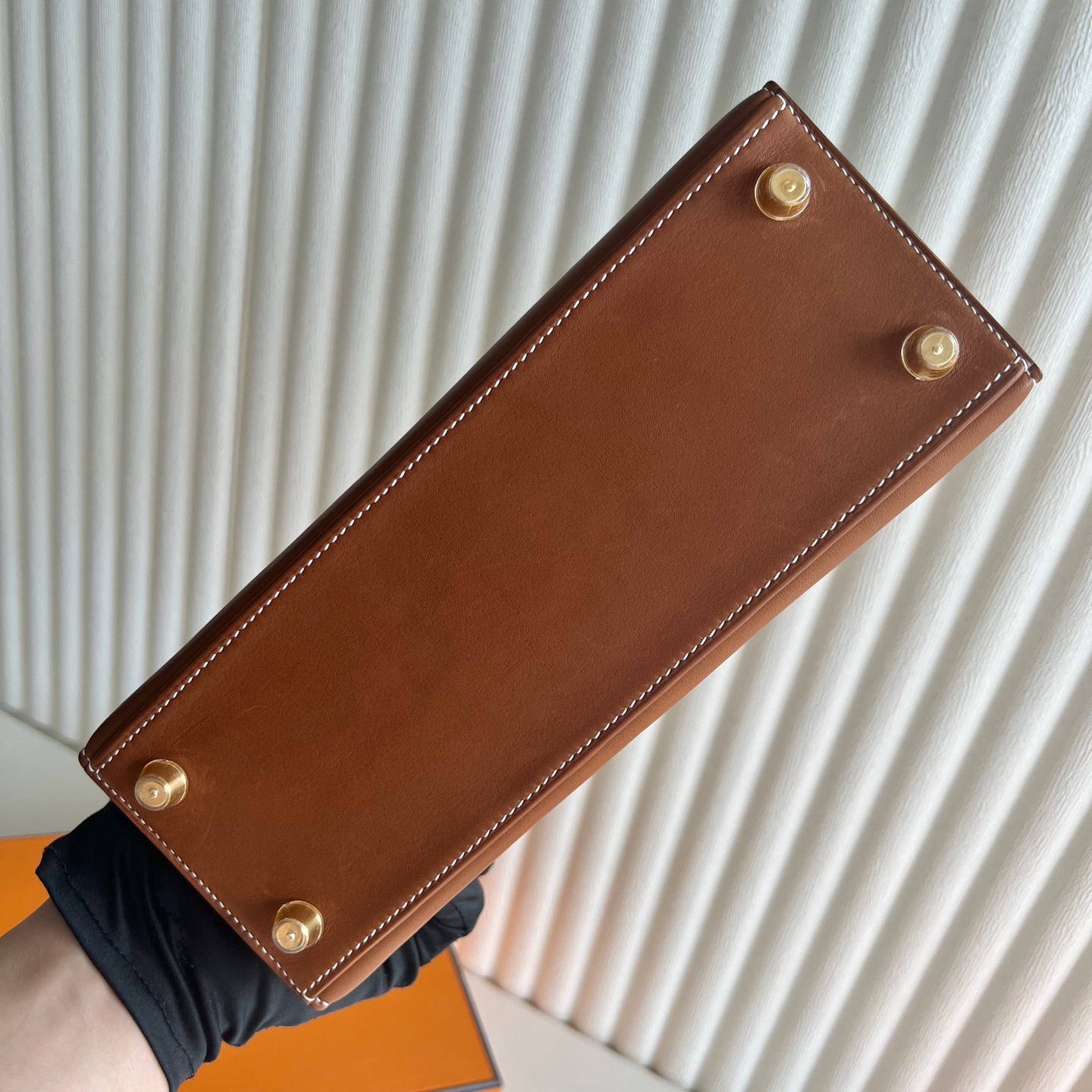 Kelly 25cm Barenia outseam plain saddle leather Color: 34 Fauve original color gold buckle fully handmade wax stitching Gold buckle customized✈️ - Image 11
