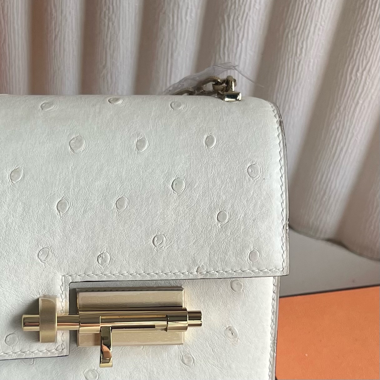 Verrou 17.5cm Ostrich original kk South Africa imported ostrich leather Color: I2 cream white Nata Permabrass Fully handmade wax stitching, light gold buckle, customized✈️ - Image 2