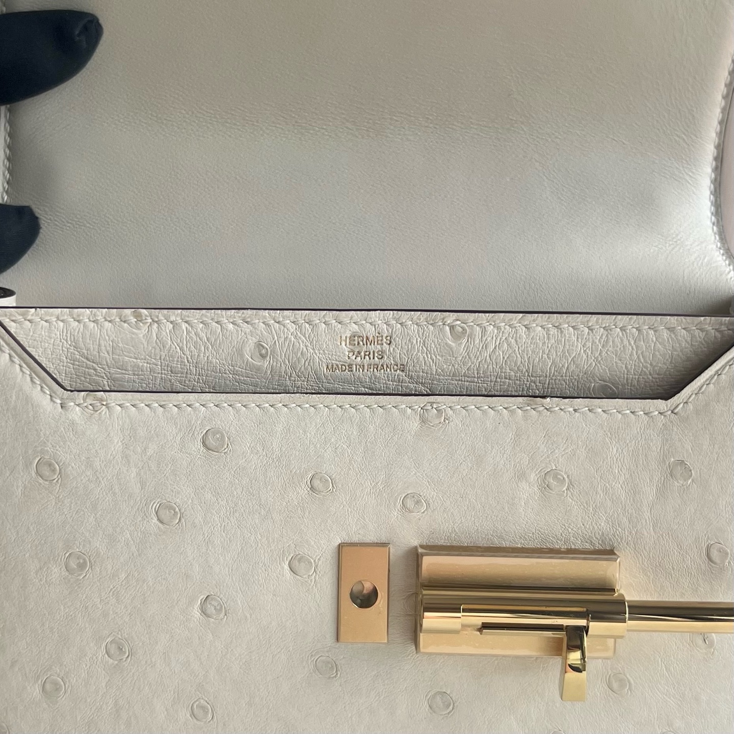 Verrou 17.5cm Ostrich original kk South Africa imported ostrich leather Color: I2 cream white Nata Permabrass Fully handmade wax stitching, light gold buckle, customized✈️ - Image 7