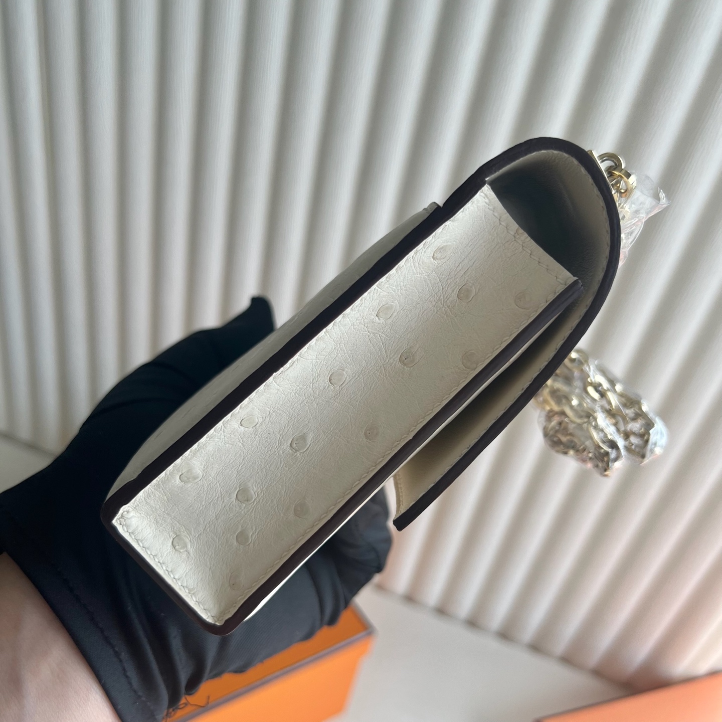 Verrou 17.5cm Ostrich original kk South Africa imported ostrich leather Color: I2 cream white Nata Permabrass Fully handmade wax stitching, light gold buckle, customized✈️ - Image 8