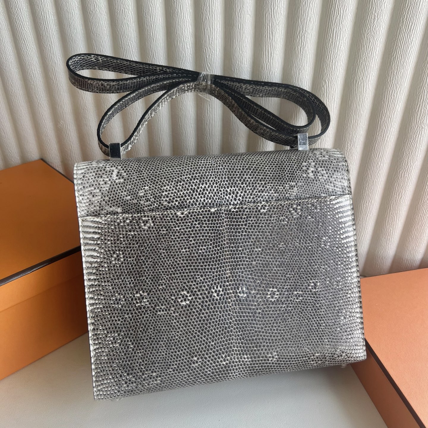 Verrou 21cm Lizard imported lizard skin Color: 1B Ombre natural color, fully handmade wax stitching Silver buckle customized✈️ - Image 4