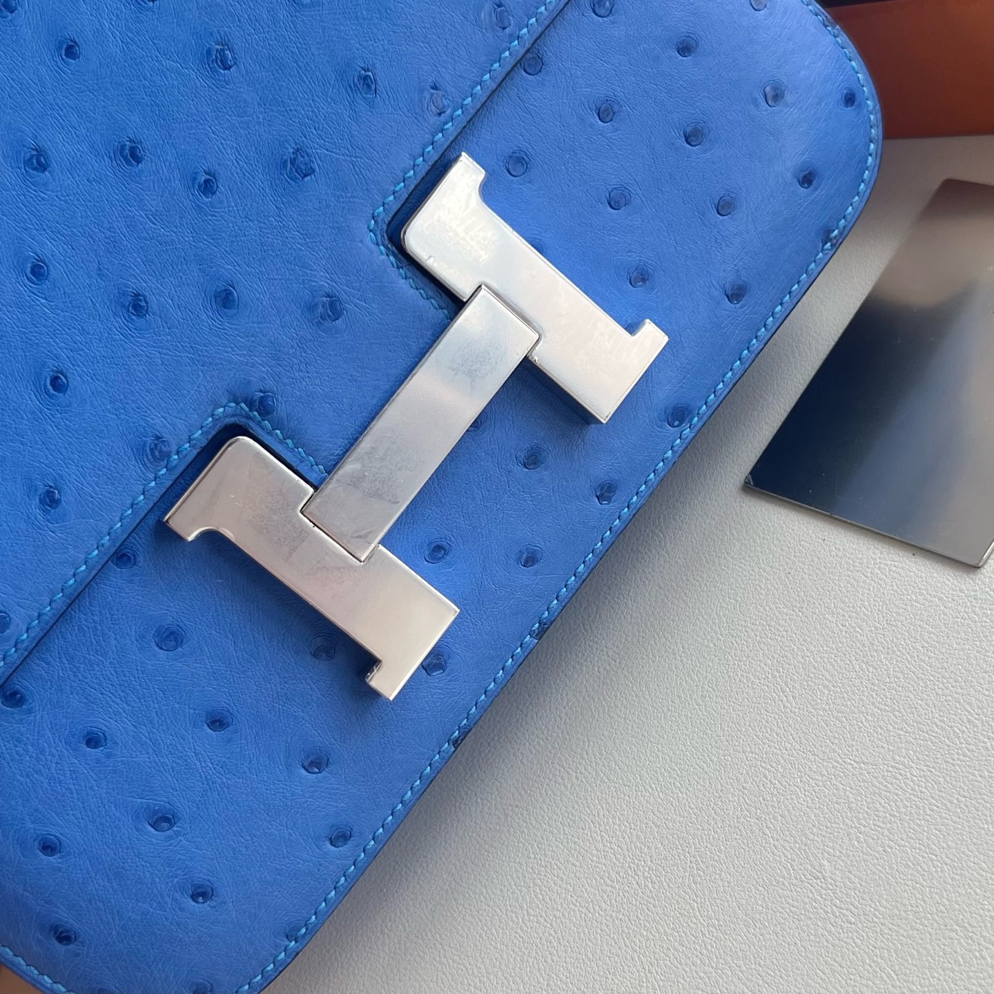 Constance 24cm single layer mirror model🪞Ostrich Color: O7 cornflower blue, fully handmade wax stitching Silver buckle customized✈️ - Image 2