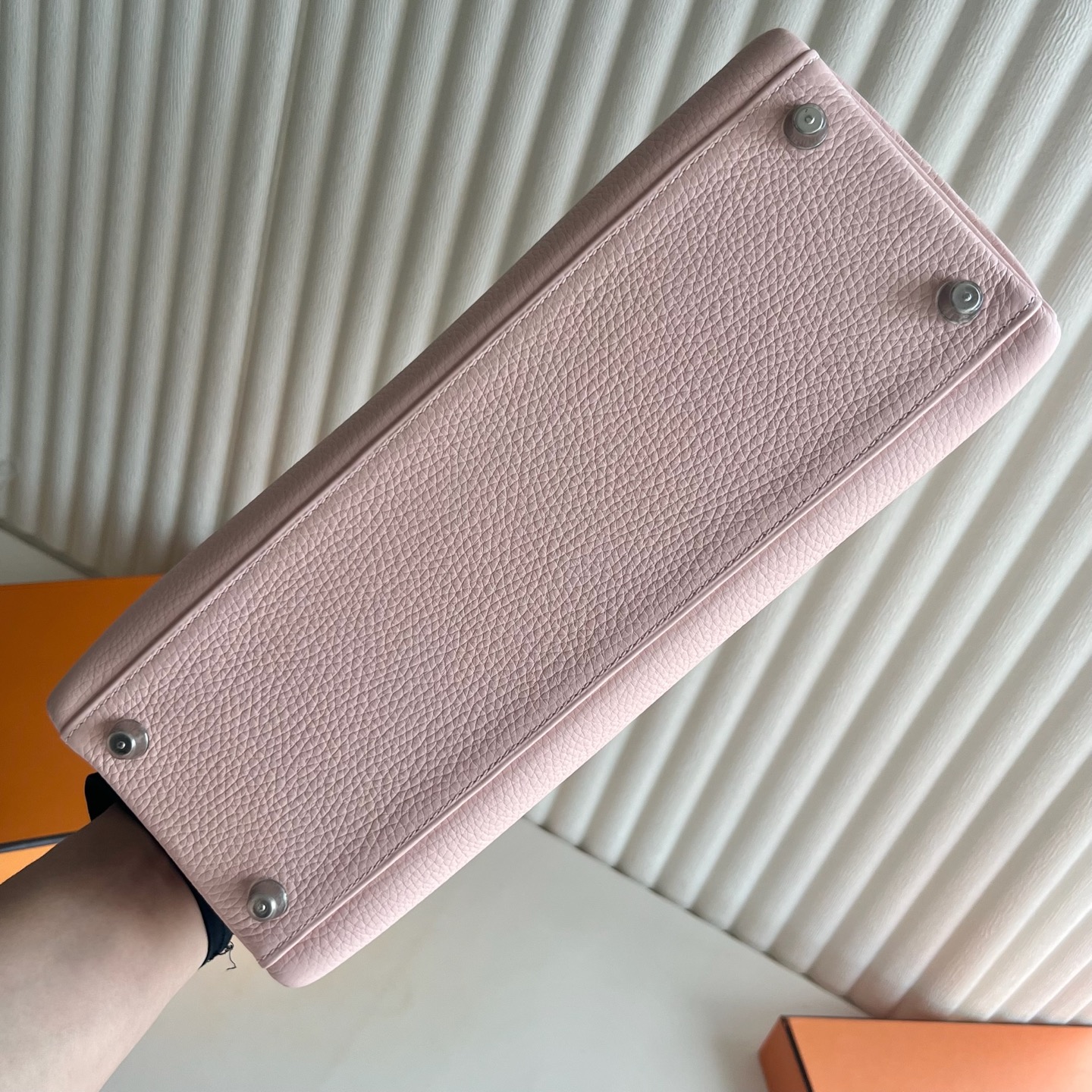 Kelly 32cm Clemence original imported large cowhide leather Color: M7 love powder inside, M4 milk gray, fully handmade wax stitching Frosted silver buckle customized✈️ - Image 11