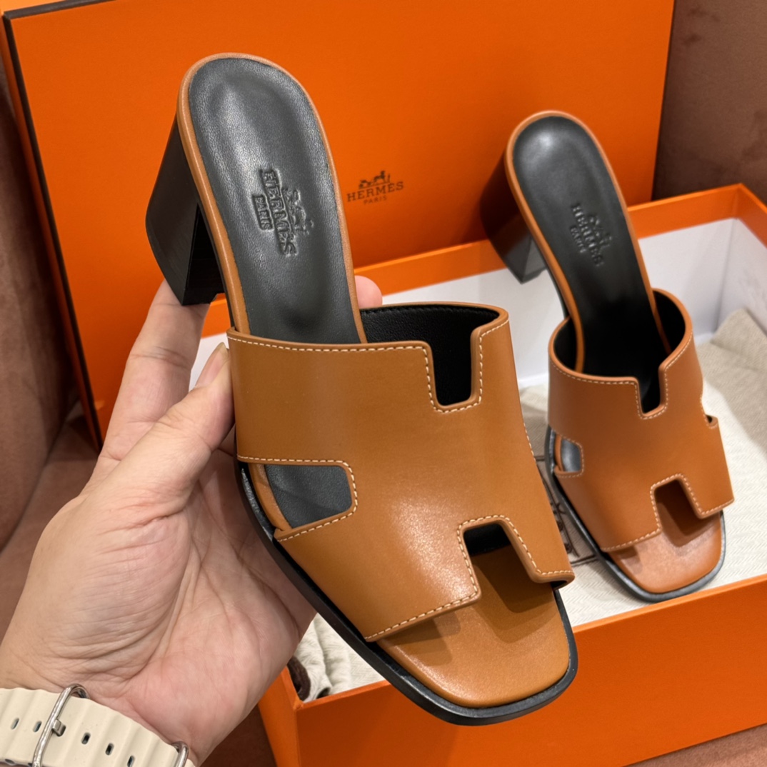 Hermès new high heels Upper material calfskin/Calfskin Bottom materials/Bottom materials: leather outsole/Dermal outsole Heel height 6cm Customizable size: 34-41, (half size can be customized, half size is not returnable, 34 is not returnable, 41 is not returnable) Can be customized half code, half code is not exchangeable, 34 is not exchangeable, 41 is not exchangeable Our products are all handmade The production cycle is about 15 working days - Image 3