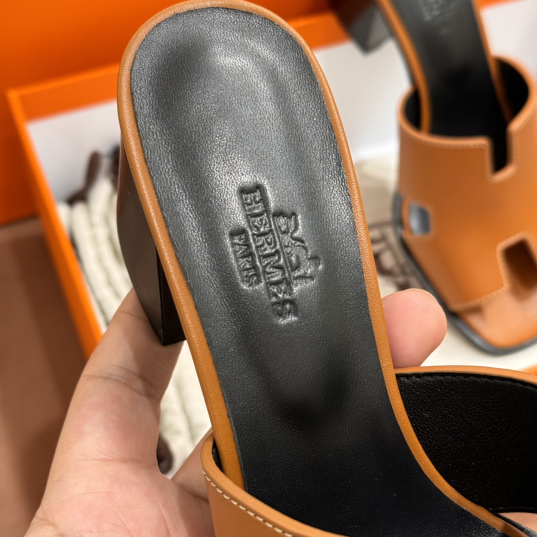Hermès new high heels Upper material calfskin/Calfskin Bottom materials/Bottom materials: leather outsole/Dermal outsole Heel height 6cm Customizable size: 34-41, (half size can be customized, half size is not returnable, 34 is not returnable, 41 is not returnable) Can be customized half code, half code is not exchangeable, 34 is not exchangeable, 41 is not exchangeable Our products are all handmade The production cycle is about 15 working days - Image 5